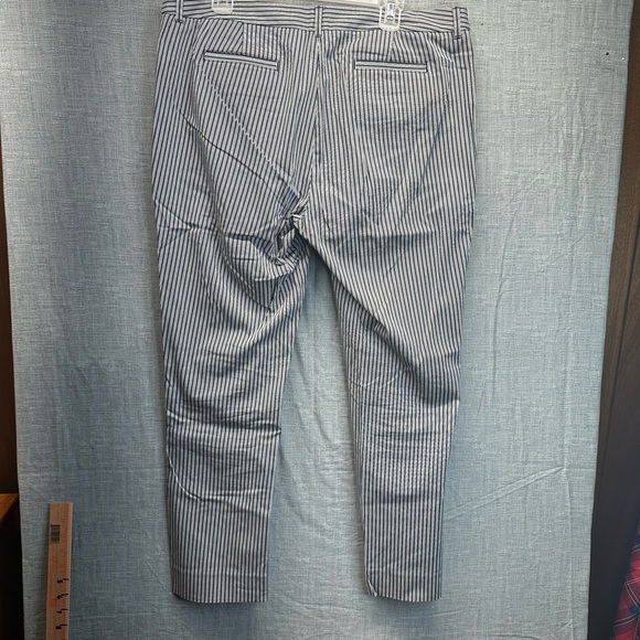 Brooks Brothers Natalie Fit size 14 navy blue and white pockets belt loop 2 pair - Picture 11 of 13